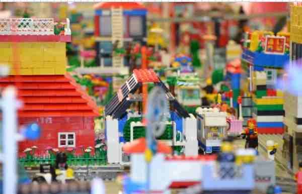 Creative Video Games That Keep Kids Busy in the UAE Summer